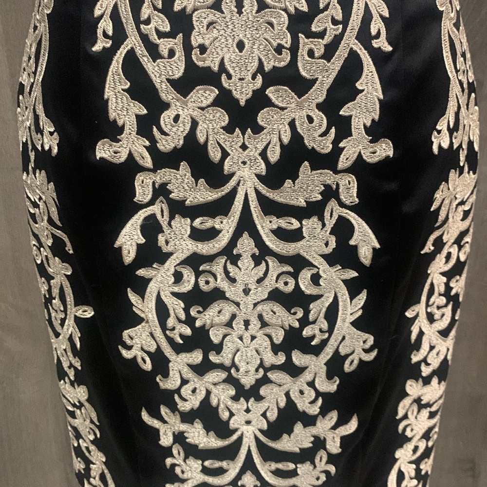 Vintage White House Black Market Embroidered Strapless Dress Women's Size 0 - Picture 6 of 10